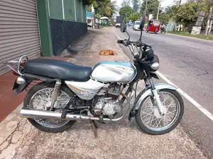 Bajaj Boxer 2005 Motorbike (Used)