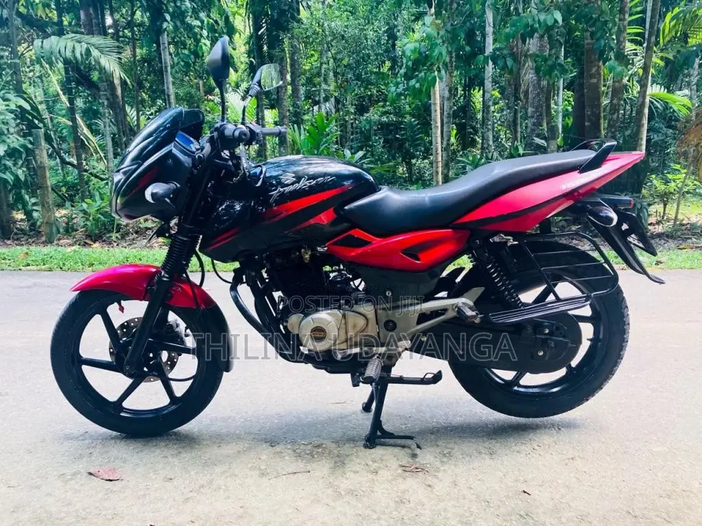 Bajaj Pulsar 2015 Motorbike (Used)