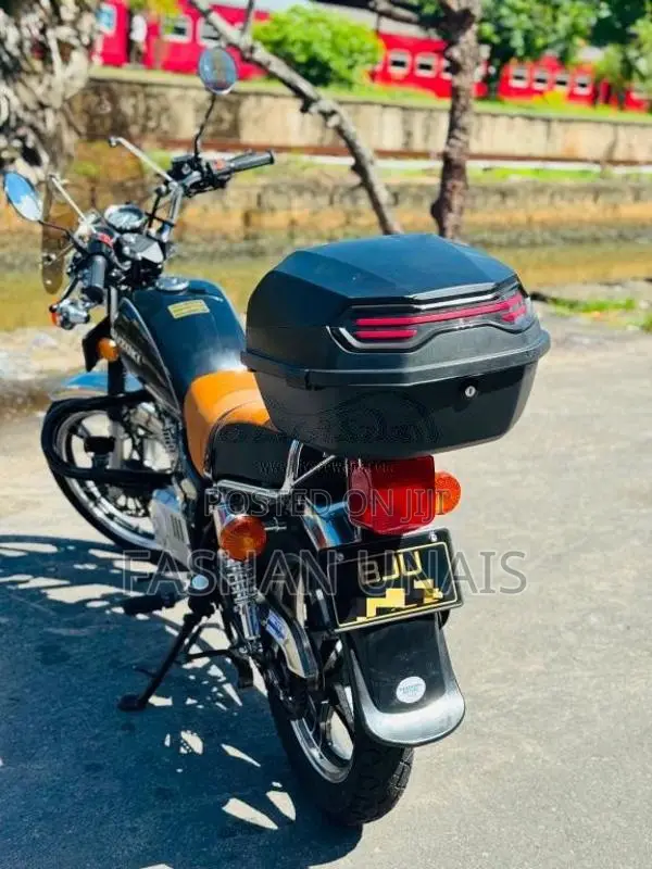 Suzuki GN125 2025 Motorbike (Used)