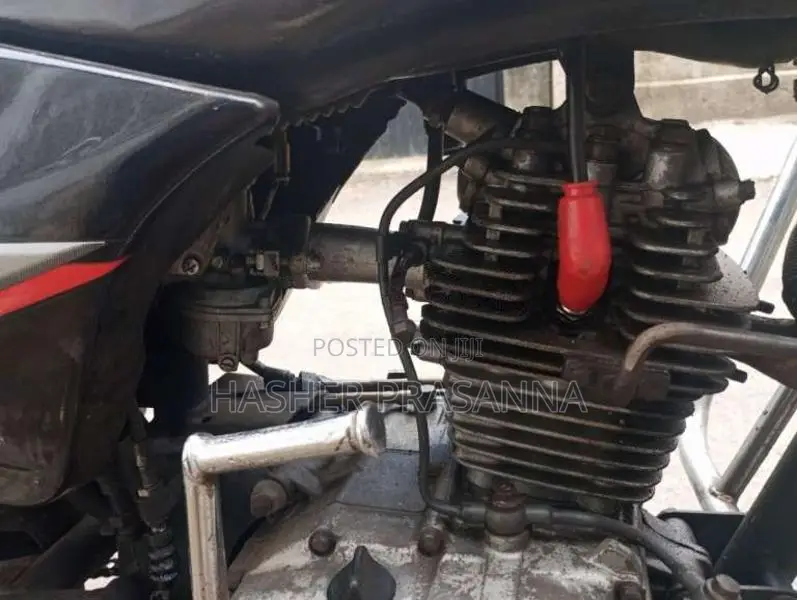 Bajaj Boxer 2003 Motorbike (Used)