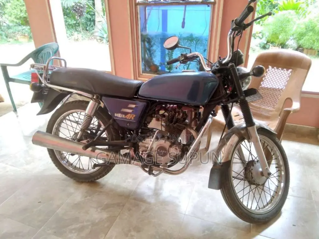 Bajaj Boxer 2006 Motorbike (Used)