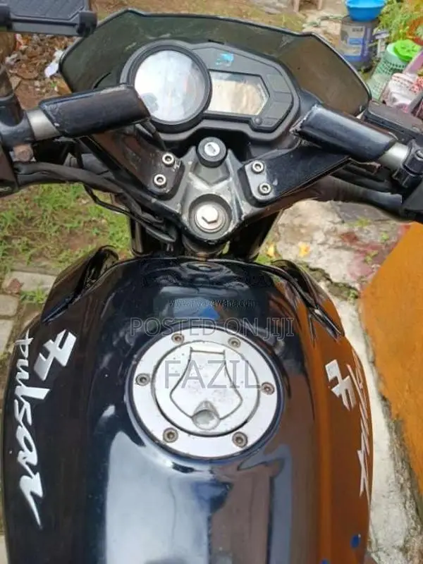 Bajaj Pulsar 135 LS 2012 Motorbike (Used)