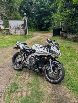 Honda CBR 2014 Motorbike (Used)