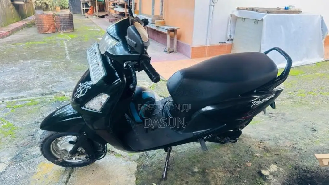 Hero Pleasure 2012 Motorbike (Used)