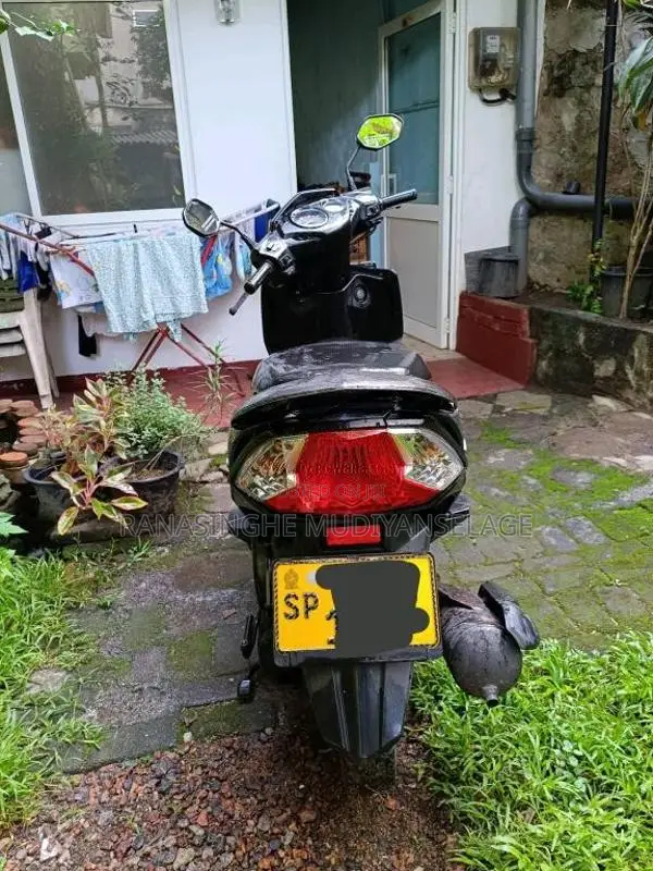 Honda Dio 2015 Motorbike (Used)