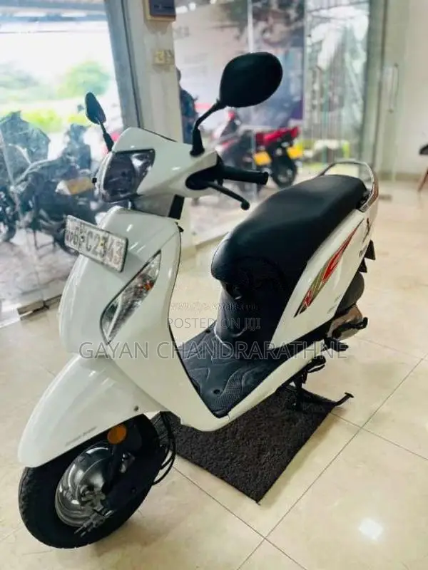 Honda Activa 2016 Motorbike (Used)
