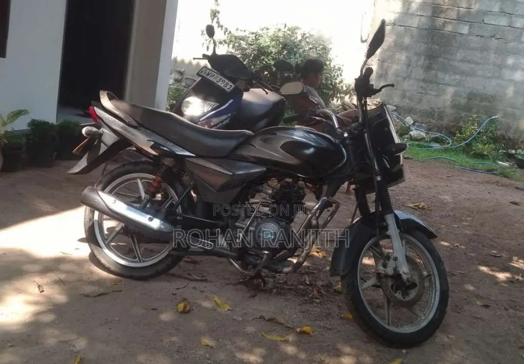 Bajaj Platina 2006 Motorbike (Used)