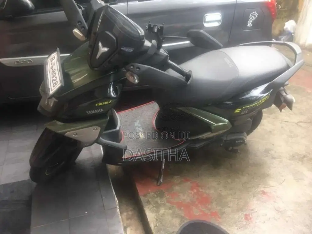 Yamaha Ray ZR 2025 Motorbike (Used)
