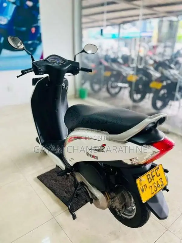 Honda Activa 2016 Motorbike (Used)