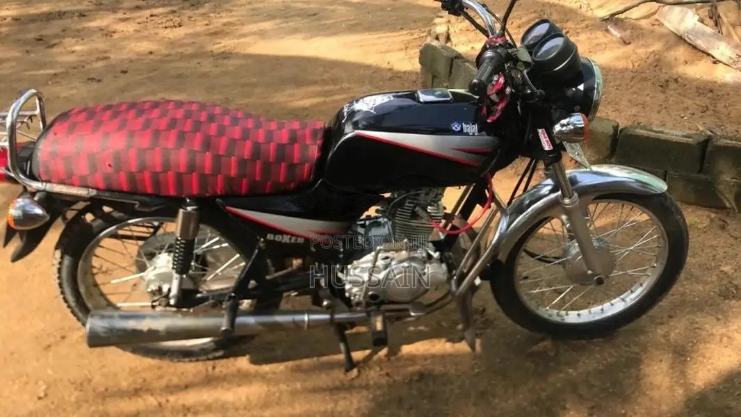 Bajaj Boxer 2003 Motorbike (Used)
