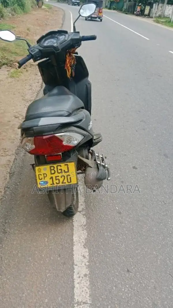 Honda DIO 2017 Motorbike (Used)