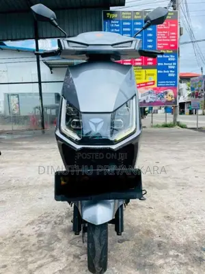 Yadea T5 2025 Motorbike (Used)