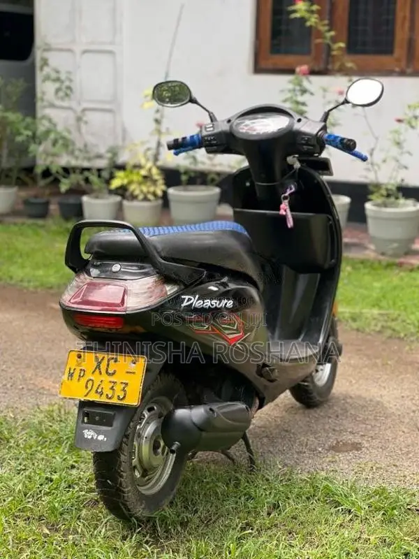 Hero Pleasure 2012 Motorbike (Used)