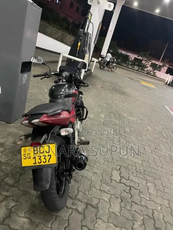 Bajaj Pulsar 180 2015 Motorbike (Used)