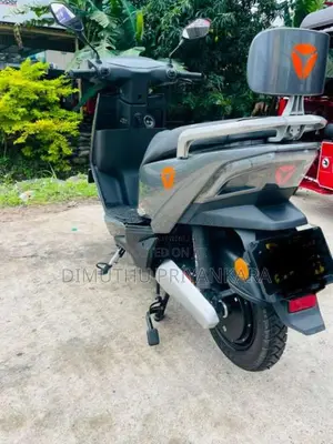 Yadea T5 2025 Motorbike (Used)