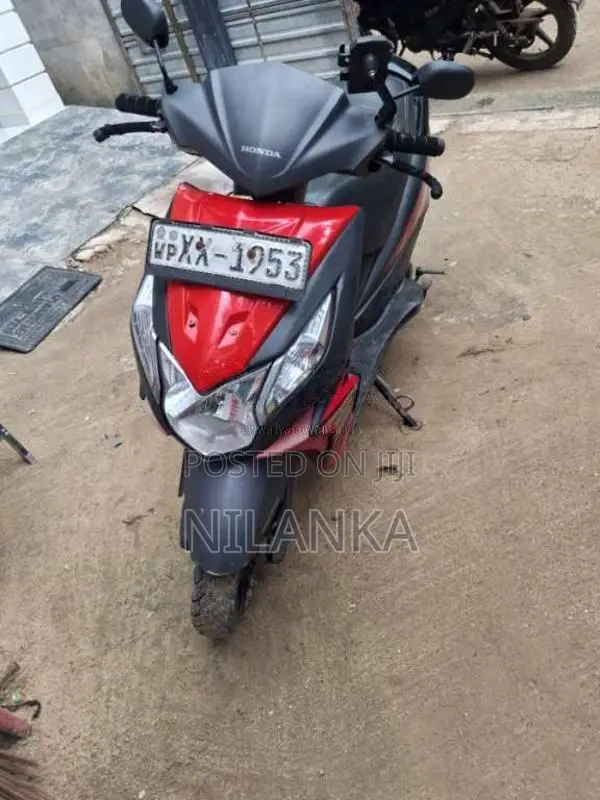 Honda Dio 2012 Motorbike (Used)