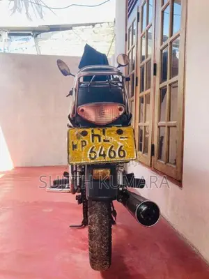 Bajaj Boxer 2003 Motorbike (Used)
