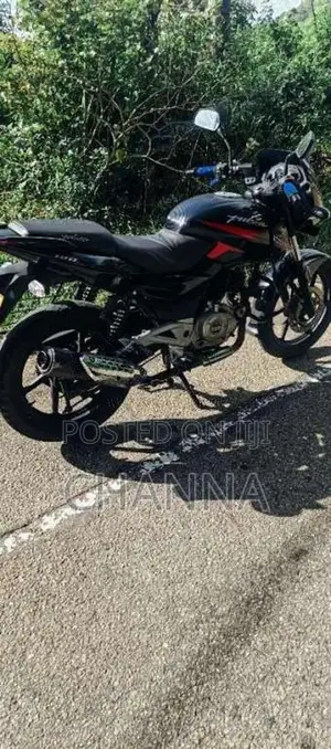 Bajaj Pulsar 180 2016 Motorbike (Used)