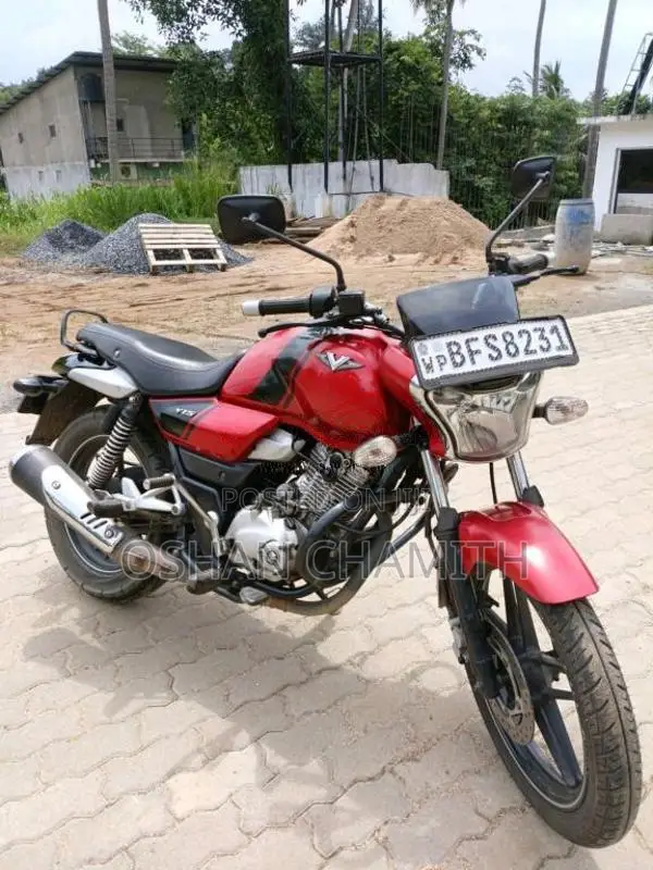 Bajaj V15 2017 Motorbike (Used)