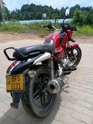 Bajaj V15 2017 Motorbike (Used)
