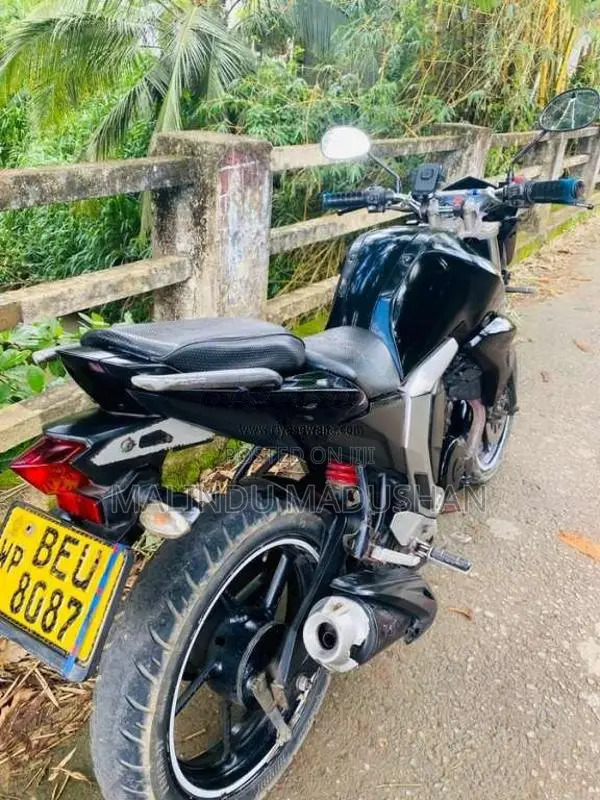 Yamaha FZ 2016 Motorbike (Used)