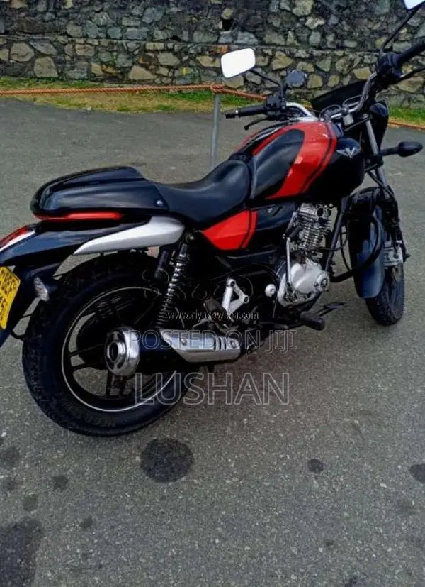 Bajaj V15 2016 Motorbike (Used)