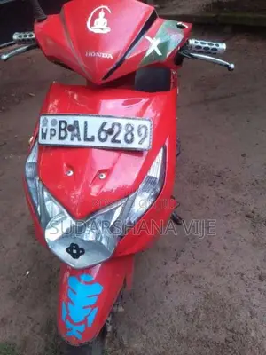 Honda Dio 2015 motorcycle (Used)