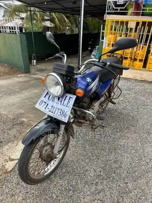 Bajaj Boxer 2008 Motorbike (Used)