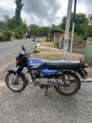 Bajaj Boxer 2008 Motorbike (Used)