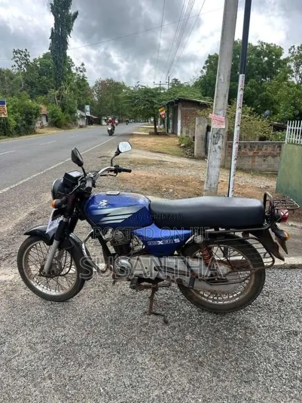 Bajaj Boxer 2008 Motorbike (Used)