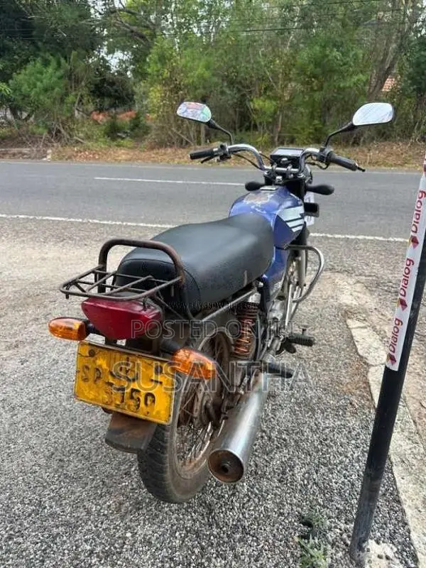 Bajaj Boxer 2008 Motorbike (Used)