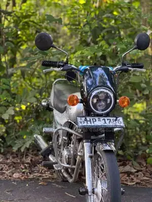 Bajaj Boxer 2003 Motorbike (Used)
