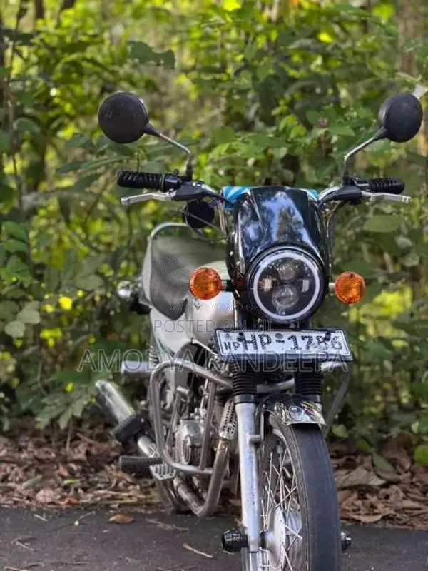 Bajaj Boxer 2003 Motorbike (Used)