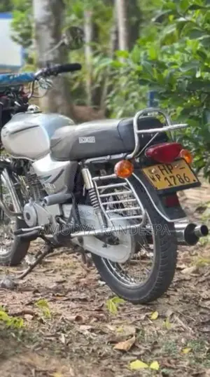 Bajaj Boxer 2003 Motorbike (Used)