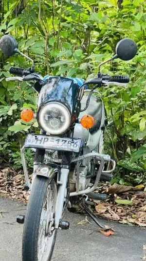 Bajaj Boxer 2003 Motorbike (Used)