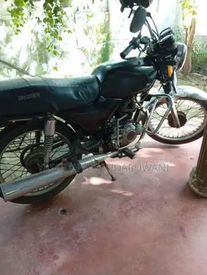 Bajaj Boxer 2003 Motorbike (Used)