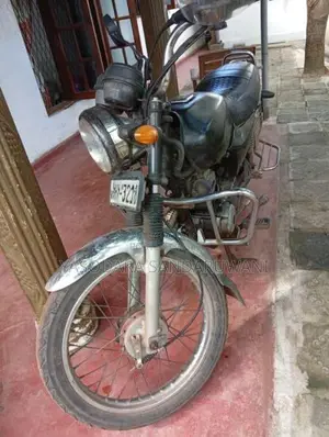 Bajaj Boxer 2003 Motorbike (Used)