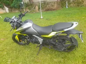 Bajaj Pulsar 2025 Motorbike (Used)