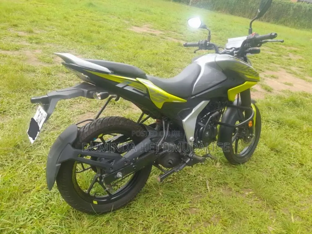 Bajaj Pulsar 2025 Motorbike (Used)