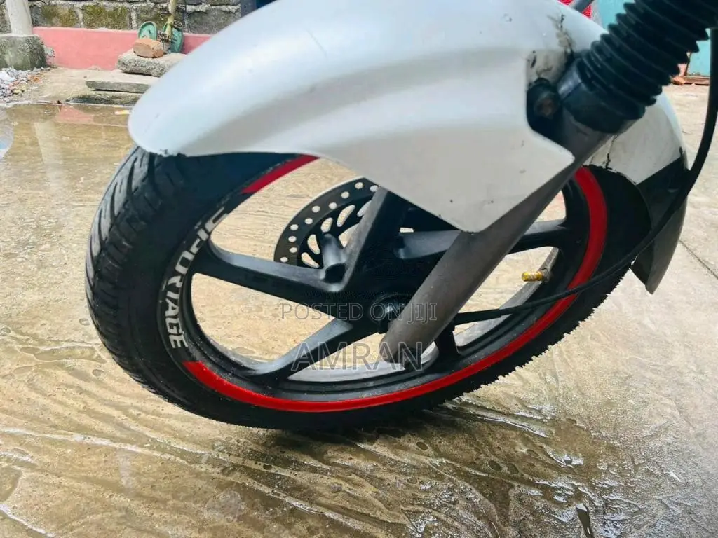 Hero Hunk 2008 Motorbike (Used)