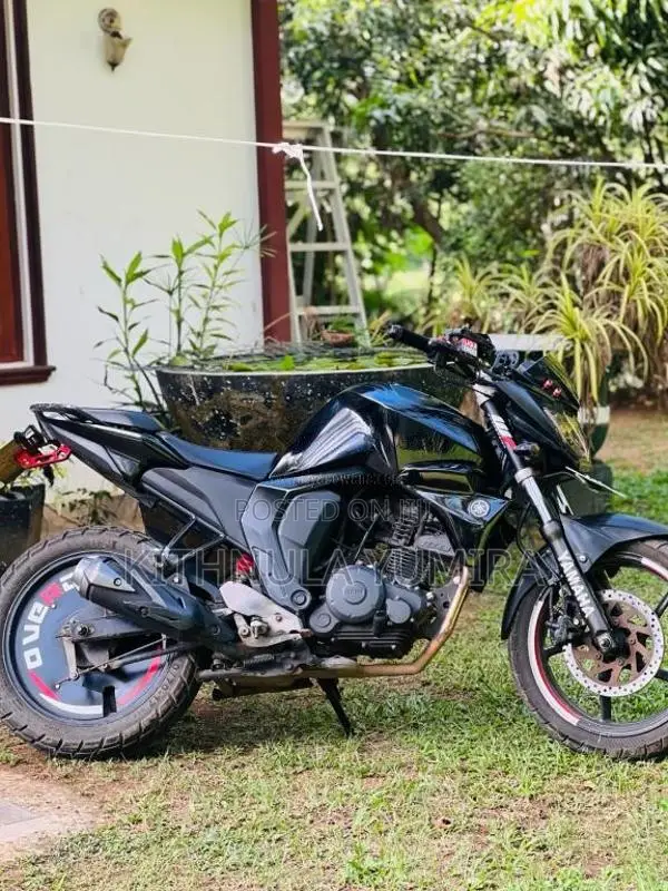Yamaha FZ 2015 Motorbike (Used)