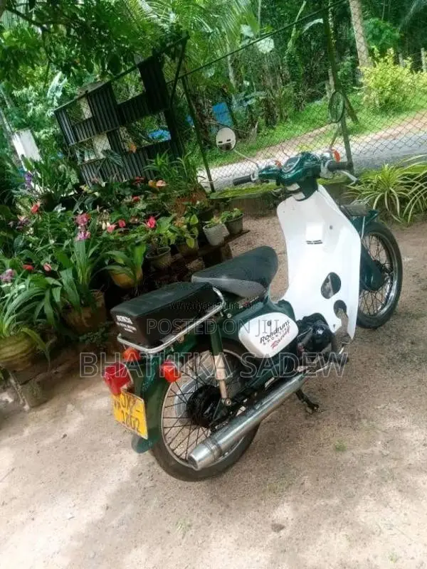 Honda Super Cub 50 2004 Motorbike (Used)