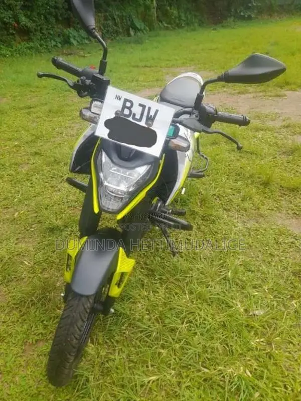 Bajaj Pulsar 2025 Motorbike (Used)