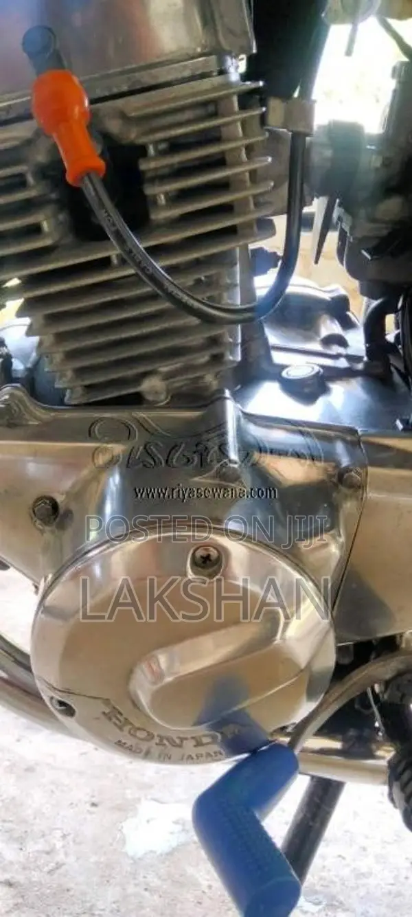 Honda Twin 1998 Motorbike (Used)