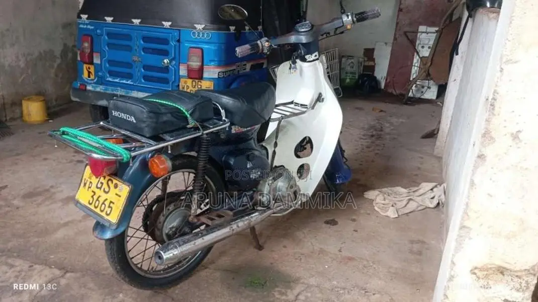 Honda Super Cub 2001 Motorbike (Used)