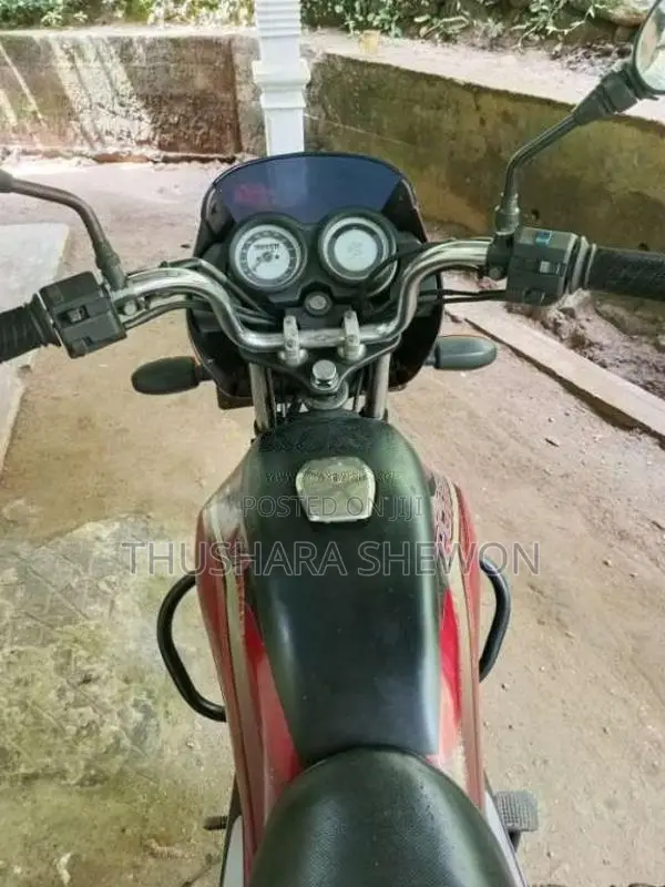Bajaj Platina 2010 Motorbike (Used)