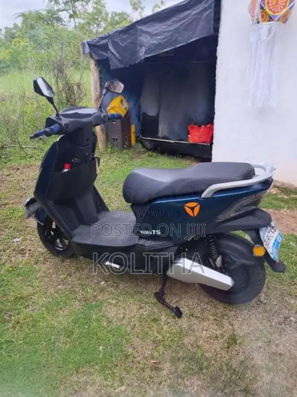 Yadea T5 2025 Motorbike (Used)