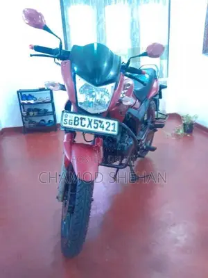 Hero Hunk 2015 Motorbike (Used)