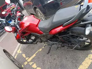 Hero Hunk 2014 Motorbike (Used)
