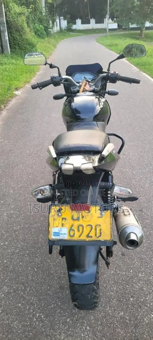 Bajaj Pulsar 200 2009 Motorbike (Used)